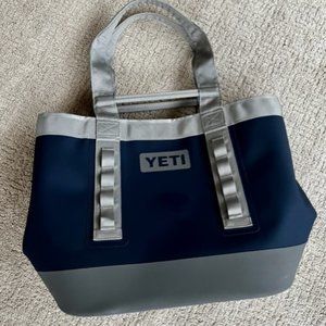 Yeti Camino 35 Carryall